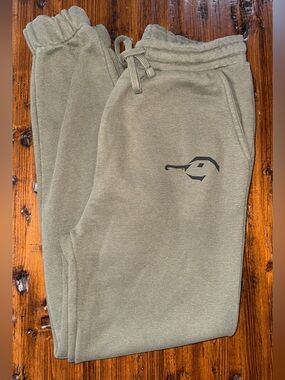 DUX WATERFOWL CO OLIVE GRN DRAWSTRING WAIST CUFFED ANKLES SIDE PKTS/BK PKT ZIP